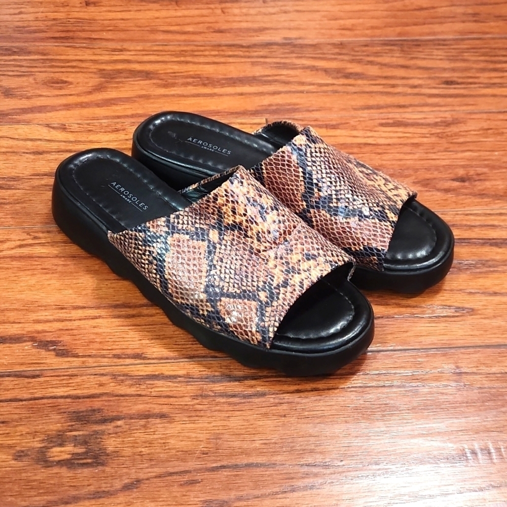 Aerosoles Wanza Wesge Lug Sole Slip On Sandals